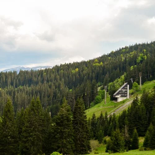 Pogled na skijašku skakonu na Igmanu