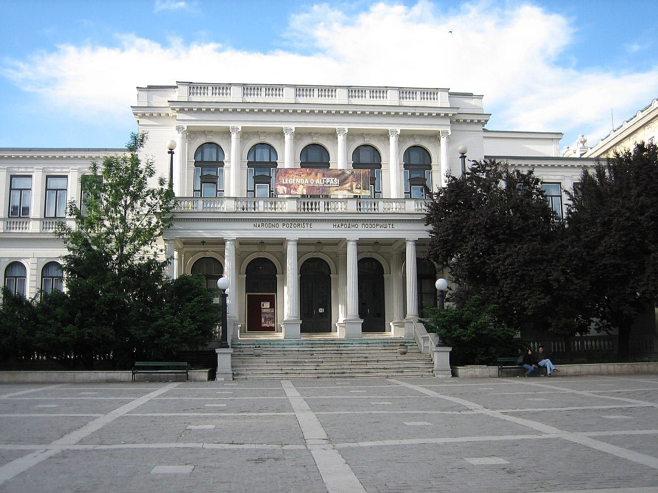Pogled na Narodno pozorište u Sarajevu