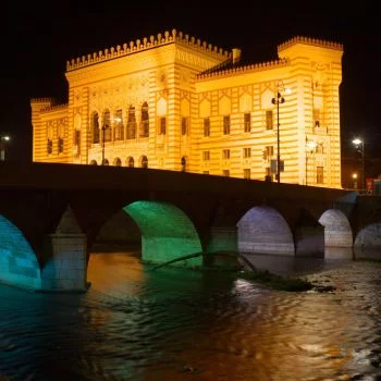 Na slici prikazane razne aktivnosti koje turisti mogu posjetiti u Sarajevu