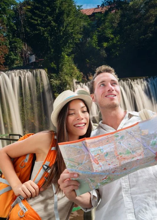 touristi kod vodopada jajce