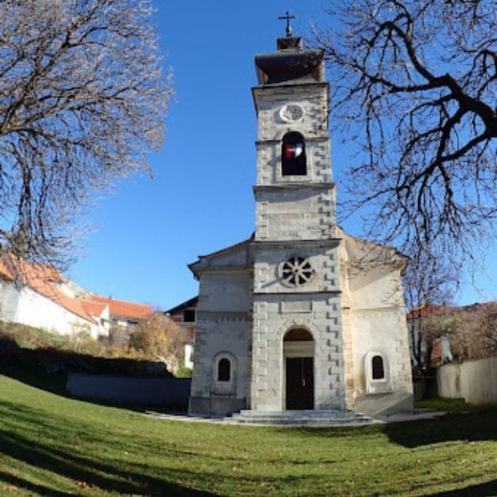 Srpska pravoslavna crkva Uspenija Presvete Bogorodice u Livnu sagrađena je u 19. stoljeću i predstavlja značajan primjer pravoslavne sakralne arhitekture u ovom dijelu Bosne i Hercegovine.